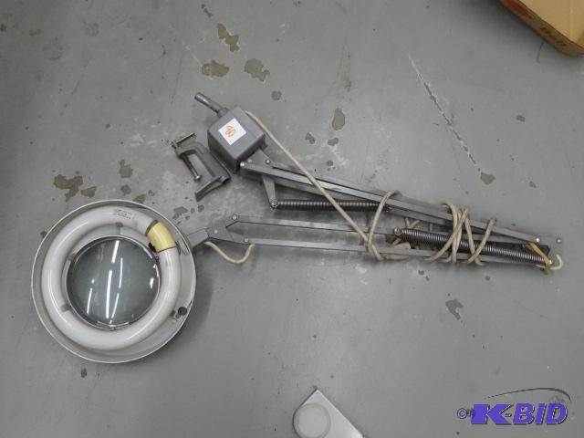 lot 80 image: Lighted magnifying Glass on Adjustable Arm...