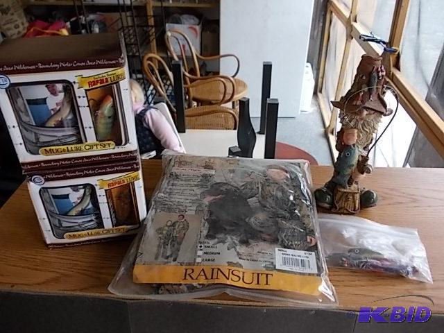 Rainsuit, 2-Fishing Lures Mug Set, Other Lur...