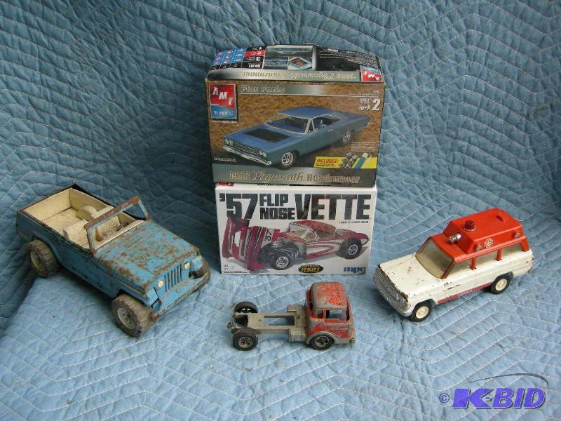 lot 102 image: Vintage Tonka trucks, Hubley, plastic model kits