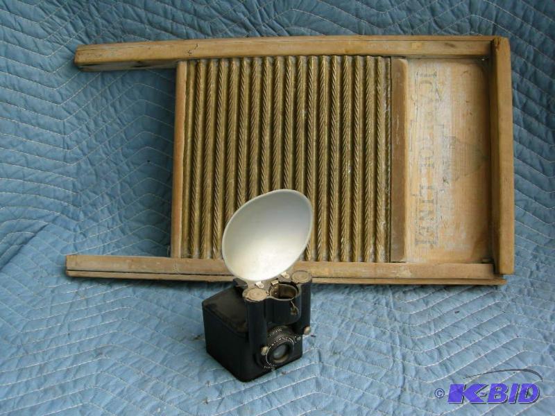 lot 109 image: Brownie Flash Six-20 camera and Capitol Line wash board