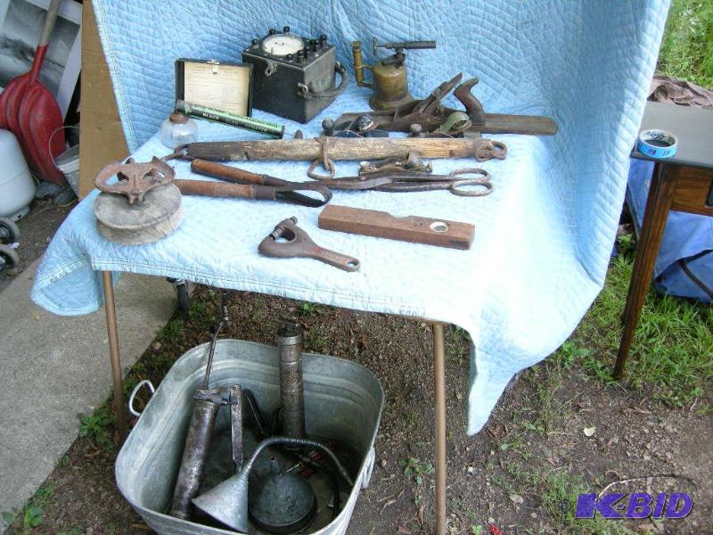 lot 113 image: Group vintage tools including Westinghouse