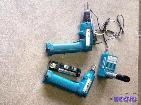 lot 147 image: Makita 9.6v cordless drills and charger