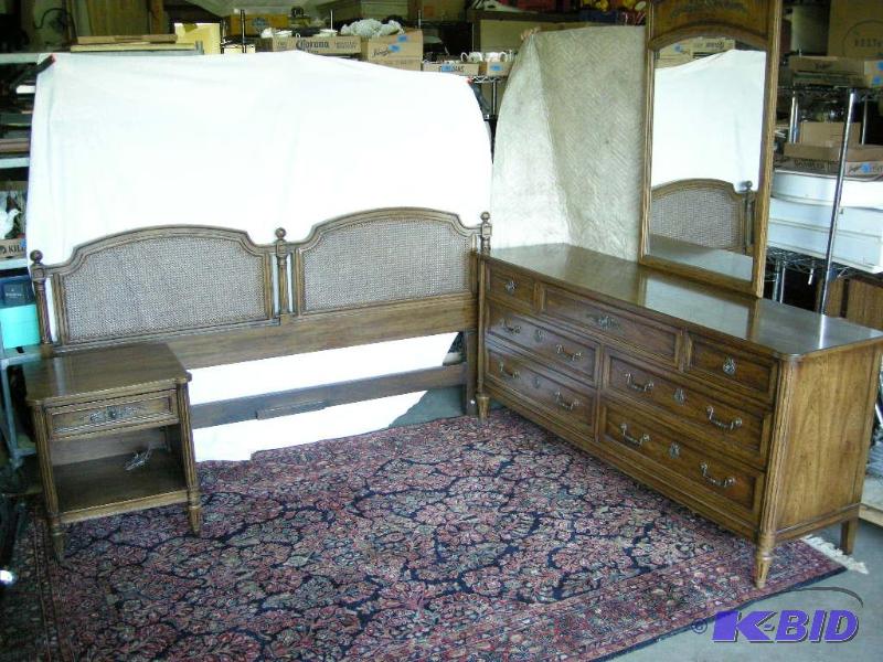 lot 2 image: Henredon King or California King Bedroom Set