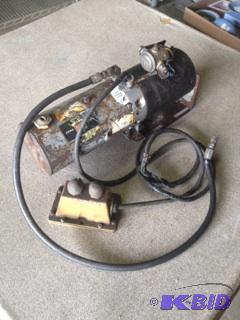 lot 31 image: Monarch Dyna-Jack Hydraulic pump