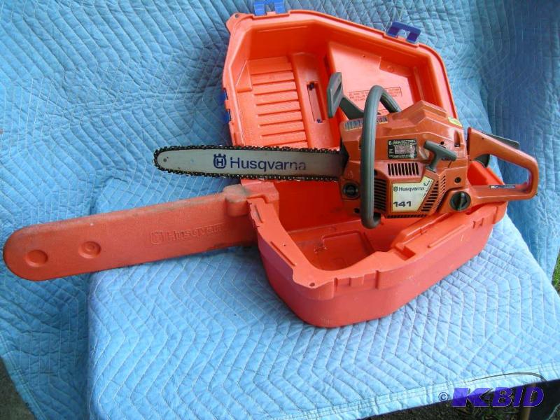 lot 34 image: Husqvarna 141 chainsaw