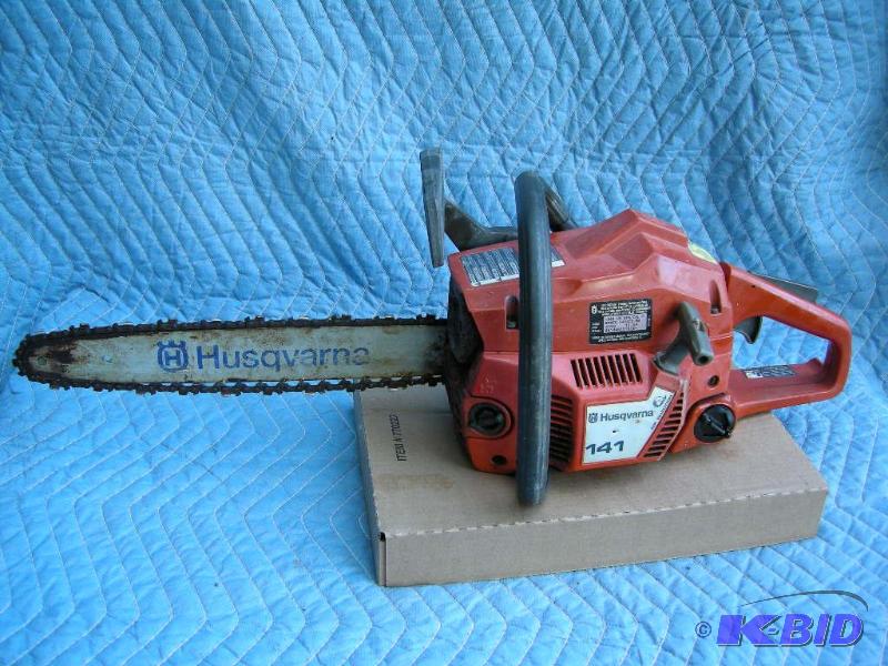 lot 40 image: Husqvarna 141 chainsaw