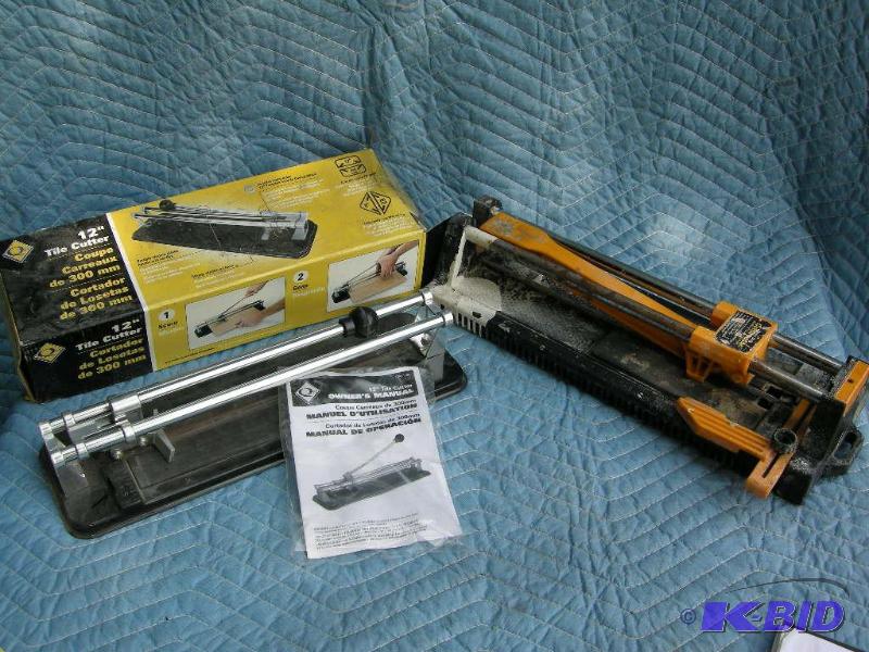 lot 74 image: 2 hand tile cutters