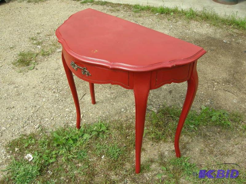 lot 97 image: Hall table
