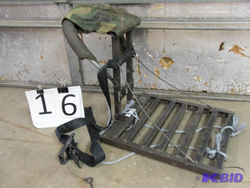lot 16 image: Aluminum Deer Stand. Comes with small ladder ...