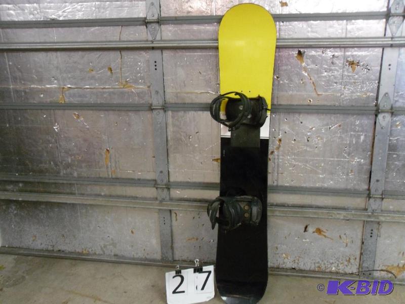 lot 27 image: Private Label Snowboard with Slim Bindings. A...