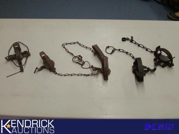 Lot of Metal Animal Traps