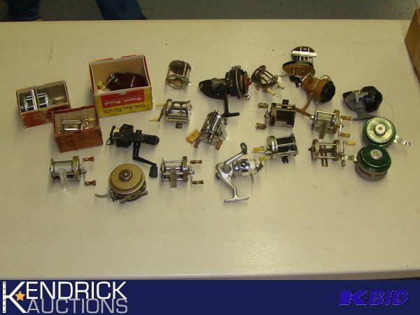Lot of Vintage Fishing Reels