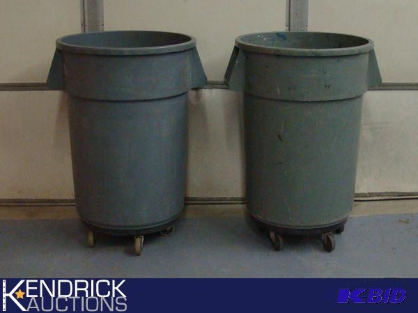2 Rubbermaid Brute 44 Gallon Trash Cans on Wheels