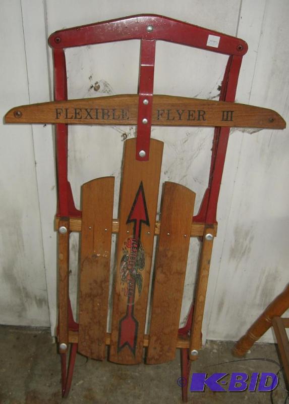 lot 007 image: Flexible Flyer Sled