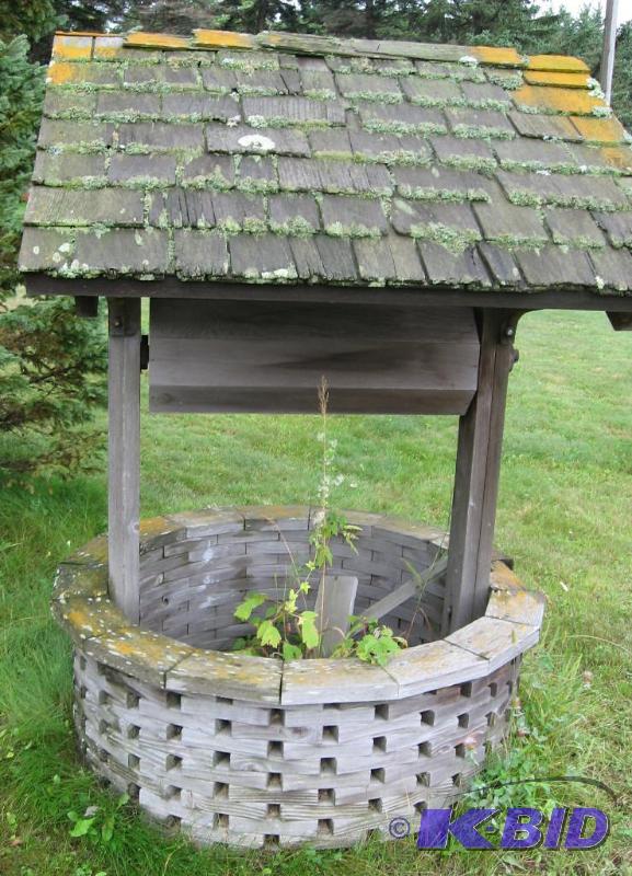 lot 008 image: Wishing Well (Custom Hand Built)