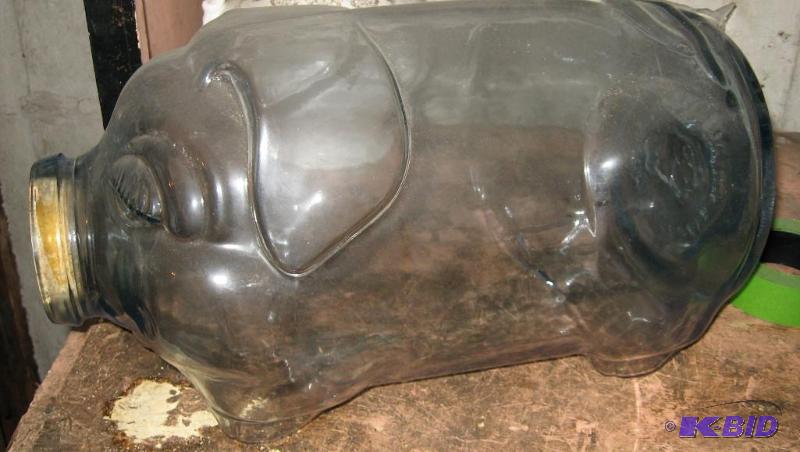 lot 019 image: Huge Piggy Savings Jar (This Little Piggy Went To Market Brand)