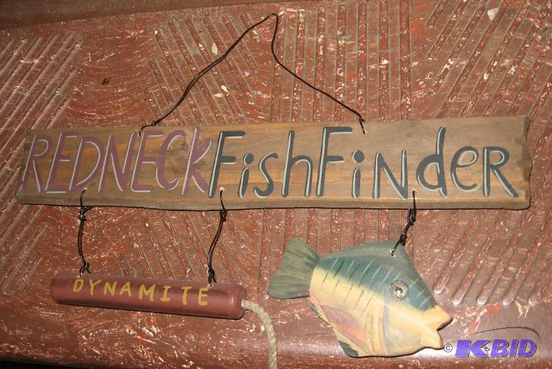 lot 023 image: Redneck Fish Finder Wall Hanging
