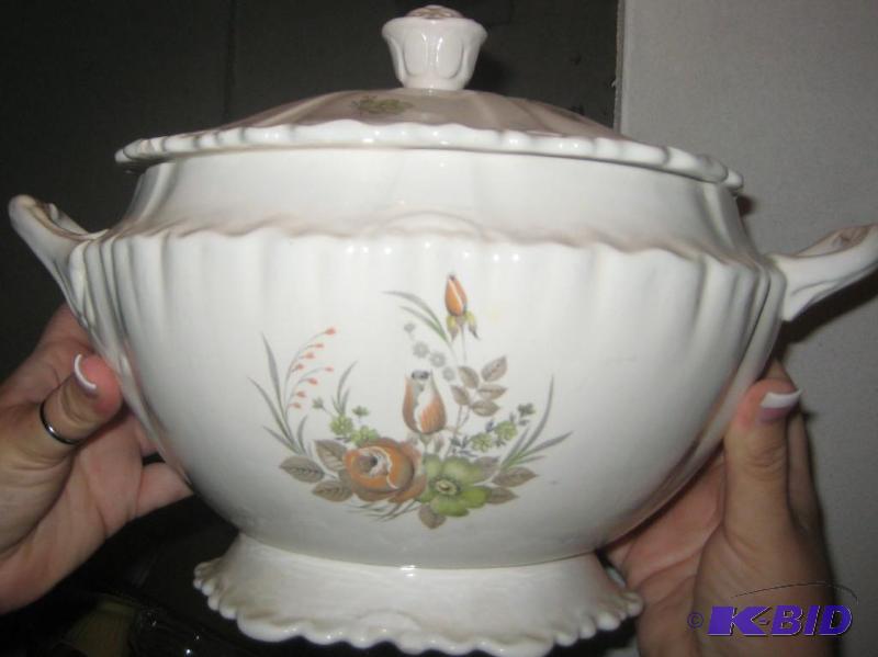 lot 056 image: Soup Tureen with Ladle