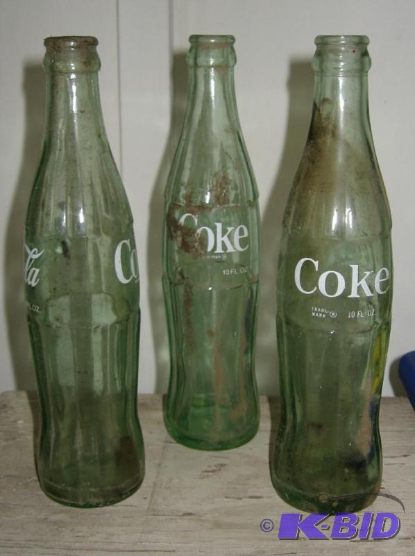 lot 058 image: Lot of 3 Old Coke Bottles