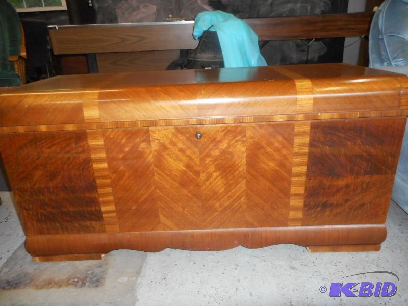 Lane Cedar Chest
