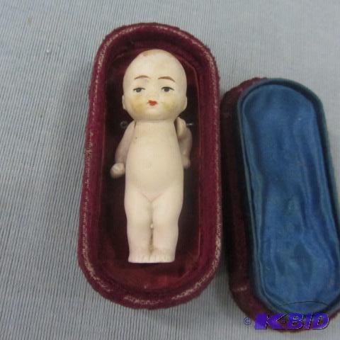 lot 10 image: Bisque Baby Doll