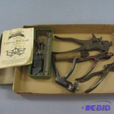 lot 119 image: Saw Tools