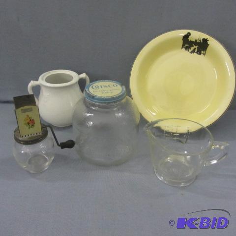 lot 21 image: Pie Plate, Vintage Kitchen