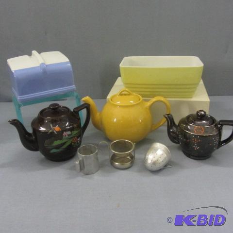 lot 49 image: Tea Pots