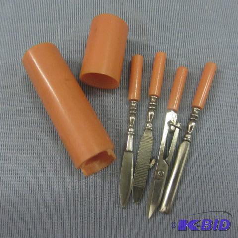 lot 8 image: German Manicure Set