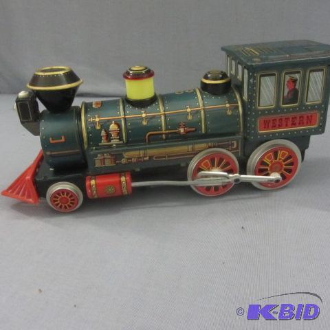 lot 82 image: Tin Locomotive