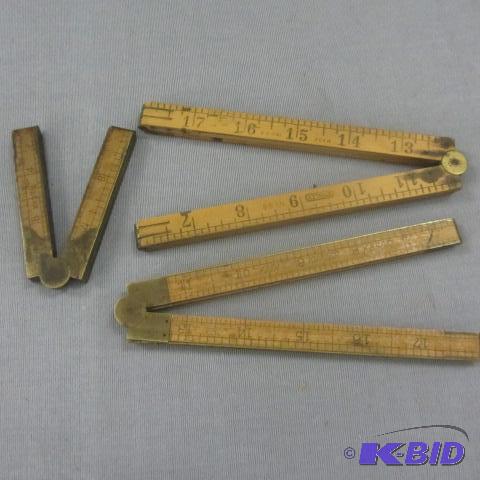lot 9 image: Folding Wooden Rulers