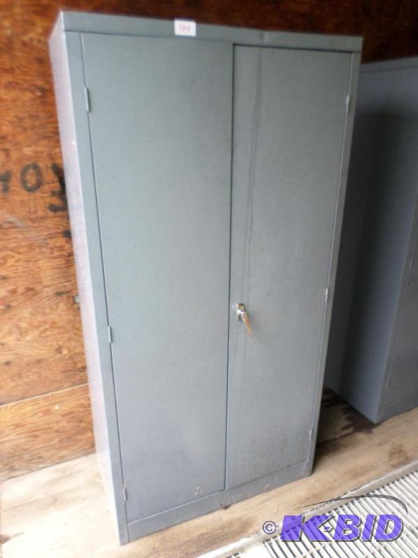 lot 126 image: 18&quotx36&quotx72" Industrial Steel C...