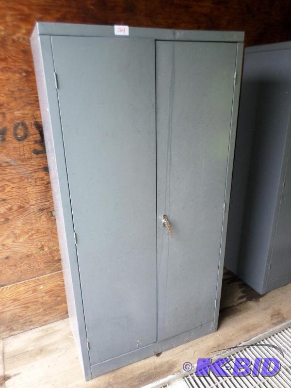 lot 133 image: 18&quotx36&quotx78" Industrial Steel C...