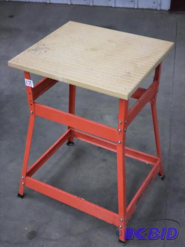 lot 17 image: 18&quotx24" Steel Framed Workshop Stand...