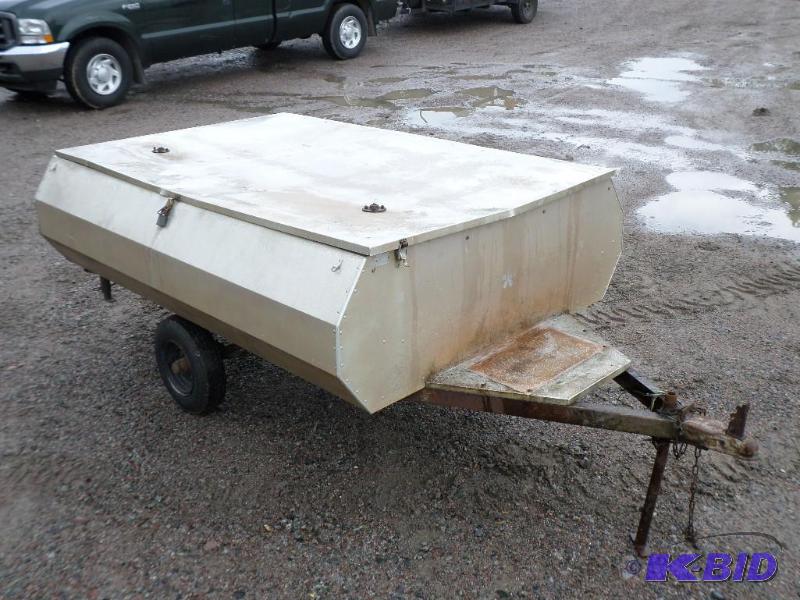lot 2 image: 1969 APPLEB Single Axle Utility Trailer, 1 7...