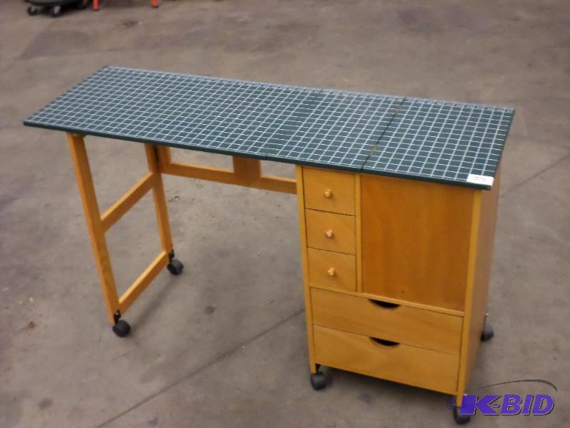 lot 54 image: Rolling Crafts Table With Grid-Top...