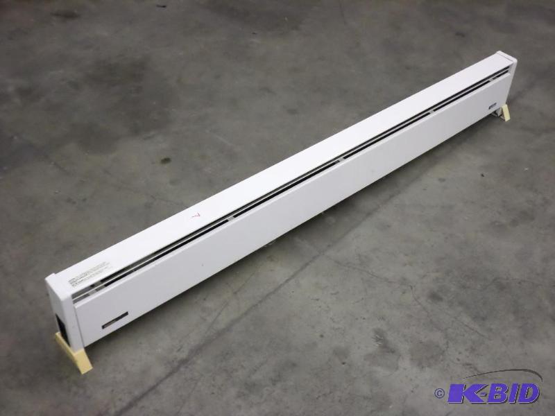 lot 7 image: 7ft 120Volt Electric Heater...