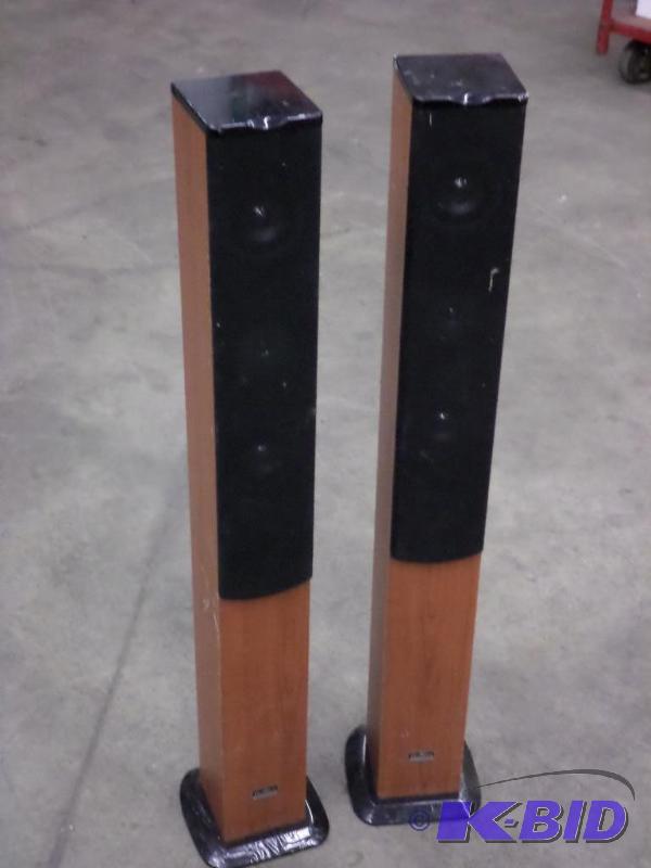 lot 70 image: (2) Dan Wave Stereo Tower Speakers...