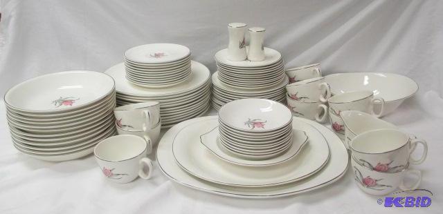 lot 28 image: 85 pc Preview by Paden China Set Floral Porcelain Hone Ash Glaze
