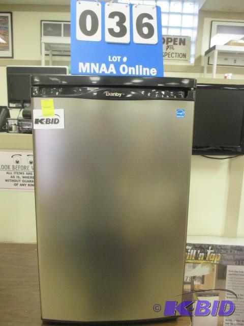 lot 36 image: Like New Danby Kegrator Stainless Steel Refrigerator Beer Cooler Dispenser