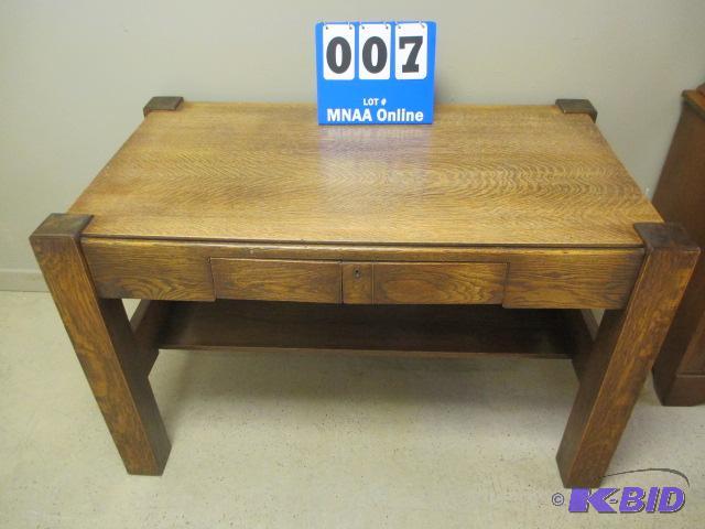 lot 7 image: Antique F. Schimmel Library Table Great Design Features