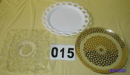 lot 15 image: Three Vintage Glass Cake Plates The clear squ...