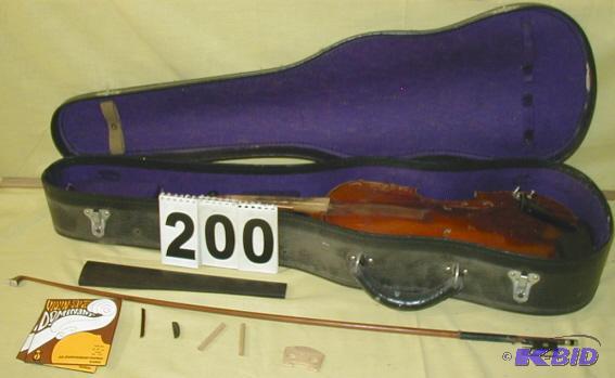 lot 200 image: Vintage French Violin, Bow, and Case In piece...
