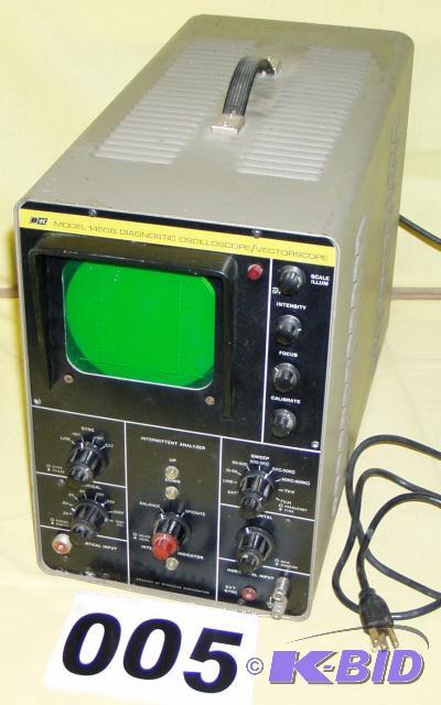 lot 5 image: Vintage B&ampK 1450B OscilloscopeVectorscop...