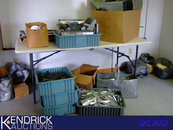 lot 117 image: Large Lot of Tin Ducting and Ties