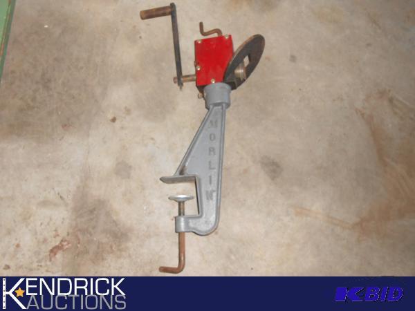 lot 14 image: Morlin Sheet Metal Bead Roller