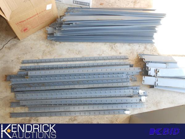 lot 189 image: 4 Adjustable Shelving Units