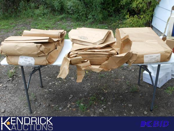 lot 213 image: Large Paper Gift Shop Bags.