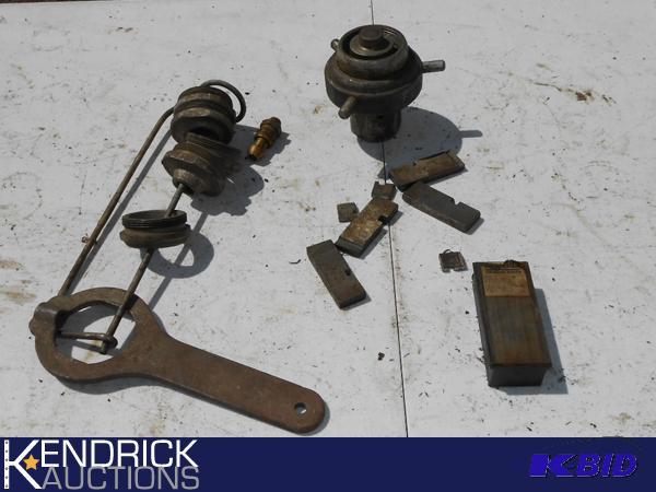 lot 31 image: Set of Rigid Pipe Dies w Misc other HVAC stuff