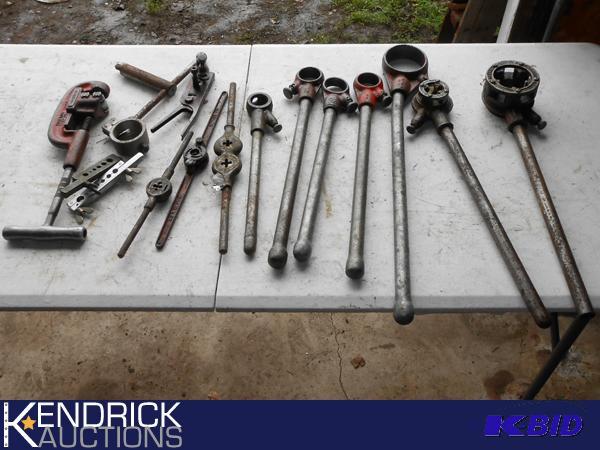 lot 32 image: Large lot of plumbing tools